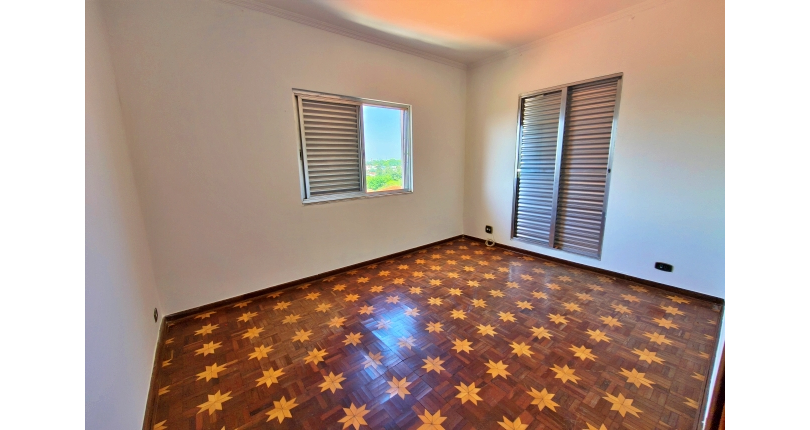 Linda Casa à venda no Bairro da Chácara Inglesa na Rua Cordovil Fernandes Lopes