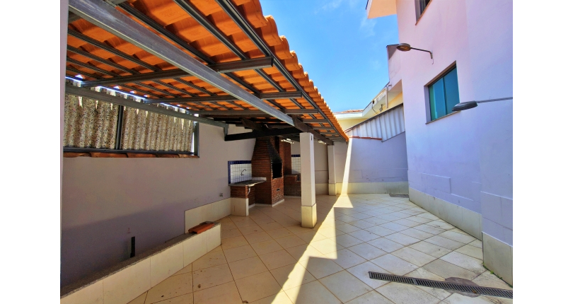 Linda Casa à venda no Bairro da Chácara Inglesa na Rua Cordovil Fernandes Lopes