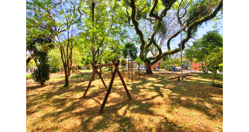 Linda Casa à venda no Bairro da Chácara Inglesa na Rua Cordovil Fernandes Lopes