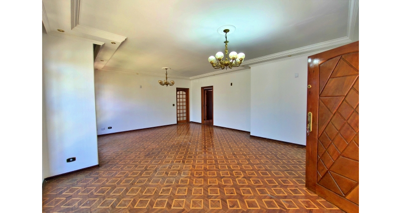 Linda Casa à venda no Bairro da Chácara Inglesa na Rua Cordovil Fernandes Lopes