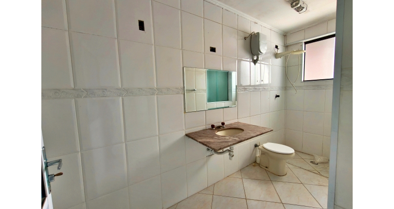 Linda Casa à venda no Bairro da Chácara Inglesa na Rua Cordovil Fernandes Lopes