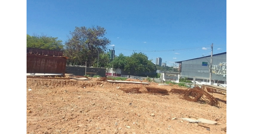 Terreno à venda no Bairro da Vila Jaguara na Rua Dom Pedro Henrique de Orleans e Bragança,