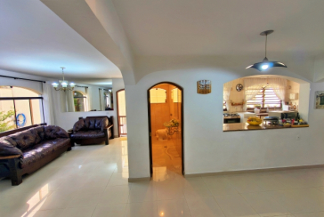 Lindo Sobrado à venda no Bairro do Jardim São José (Zona Norte) na Rua Doutor João Toniolo