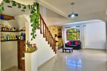 Lindo Sobrado à venda no Bairro do Jardim São José (Zona Norte) na Rua Doutor João Toniolo