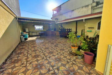 Lindo Sobrado à venda no Bairro do Jardim São José (Zona Norte) na Rua Doutor João Toniolo