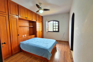 Lindo Sobrado à venda no Bairro do Jardim São José (Zona Norte) na Rua Doutor João Toniolo