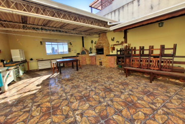 Lindo Sobrado à venda no Bairro do Jardim São José (Zona Norte) na Rua Doutor João Toniolo