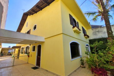 Lindo Sobrado à venda no Bairro do Jardim São José (Zona Norte) na Rua Doutor João Toniolo