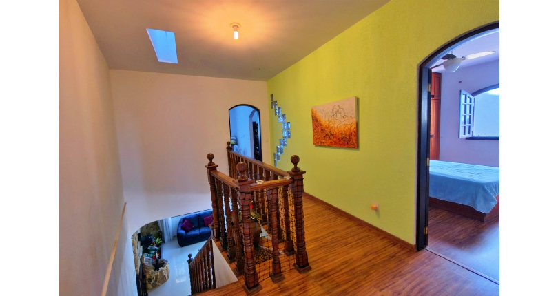 Lindo Sobrado à venda no Bairro do Jardim São José (Zona Norte) na Rua Doutor João Toniolo