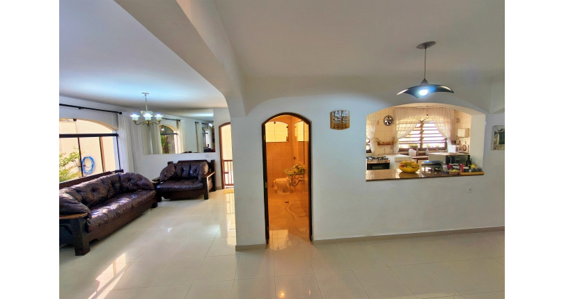 Lindo Sobrado à venda no Bairro do Jardim São José (Zona Norte) na Rua Doutor João Toniolo