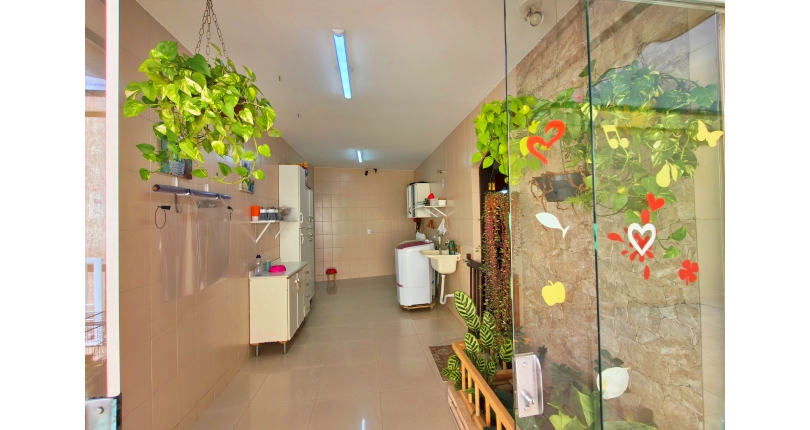 Lindo Sobrado à venda no Bairro do Jardim São José (Zona Norte) na Rua Doutor João Toniolo