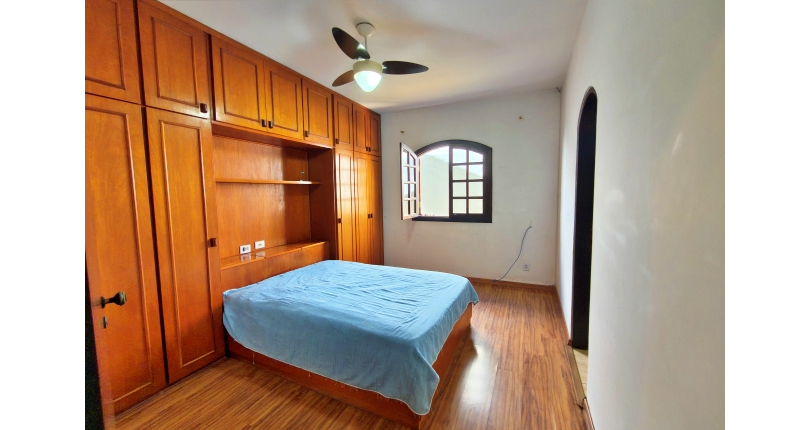 Lindo Sobrado à venda no Bairro do Jardim São José (Zona Norte) na Rua Doutor João Toniolo