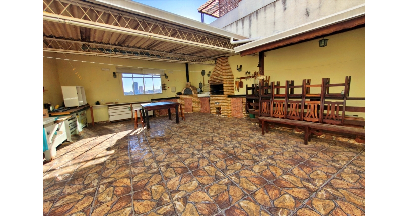 Lindo Sobrado à venda no Bairro do Jardim São José (Zona Norte) na Rua Doutor João Toniolo