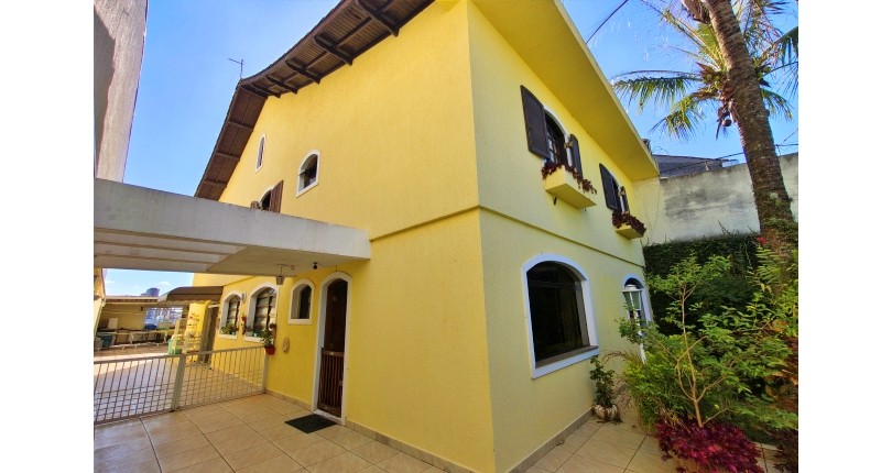 Lindo Sobrado à venda no Bairro do Jardim São José (Zona Norte) na Rua Doutor João Toniolo