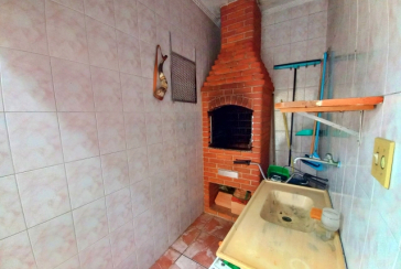 Ótima Casa Térrea à venda na Praia Grande no Bairro Caiçara na Avenida Lincoln