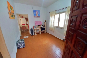 Ótima Casa Térrea à venda na Praia Grande no Bairro Caiçara na Avenida Lincoln