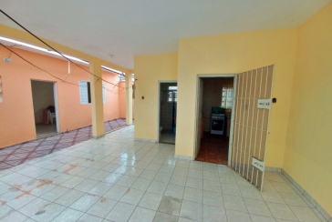 Ótima Casa Térrea à venda na Praia Grande no Bairro Caiçara na Avenida Lincoln