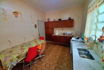 Ótima Casa Térrea à venda na Praia Grande no Bairro Caiçara na Avenida Lincoln