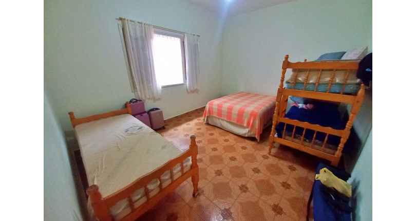 Ótima Casa Térrea à venda na Praia Grande no Bairro Caiçara na Avenida Lincoln