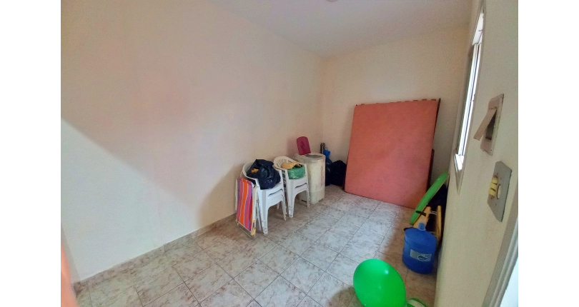 Ótima Casa Térrea à venda na Praia Grande no Bairro Caiçara na Avenida Lincoln