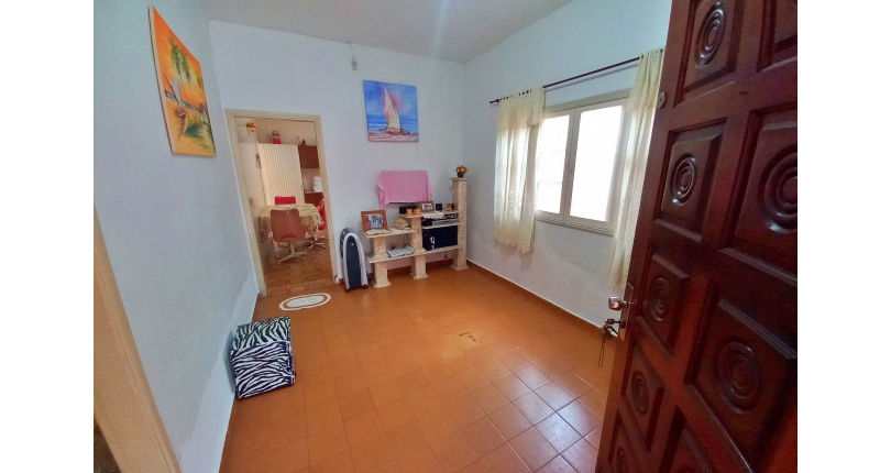 Ótima Casa Térrea à venda na Praia Grande no Bairro Caiçara na Avenida Lincoln