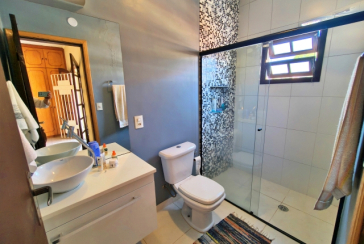 Sobrados à venda no Bairro da Chacara Inglesa na Rua Pompeu Sobrinho,