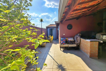 Sobrados à venda no Bairro da Chacara Inglesa na Rua Pompeu Sobrinho,