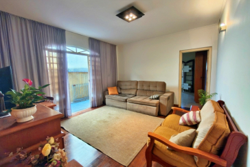 Sobrados à venda no Bairro da Chacara Inglesa na Rua Pompeu Sobrinho,