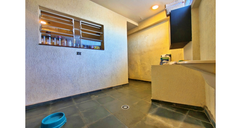 Sobrados à venda no Bairro da Chacara Inglesa na Rua Pompeu Sobrinho,