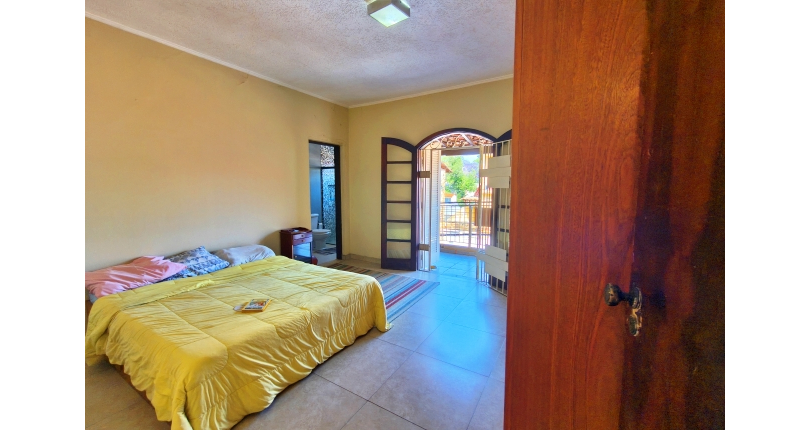 Sobrados à venda no Bairro da Chacara Inglesa na Rua Pompeu Sobrinho,