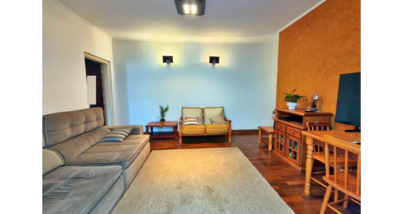 Sobrados à venda no Bairro da Chacara Inglesa na Rua Pompeu Sobrinho,