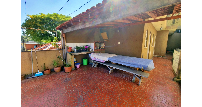 Sobrados à venda no Bairro da Chacara Inglesa na Rua Pompeu Sobrinho,