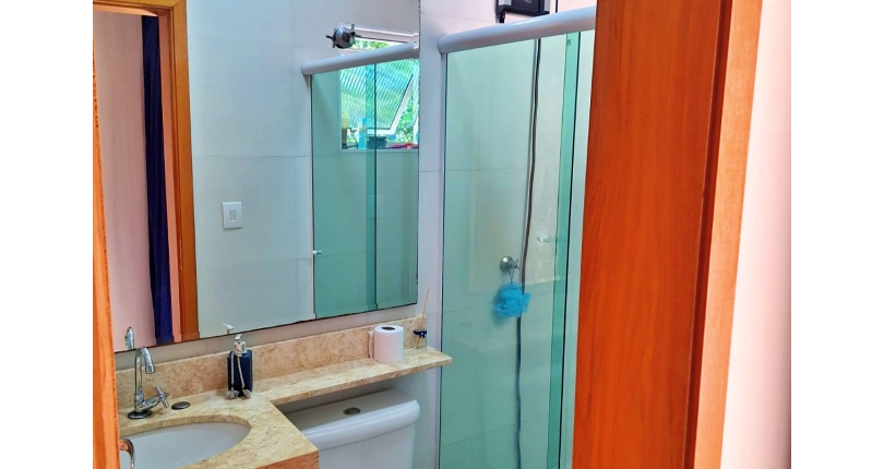 Lindo Sobrado à venda no Bairro do Jardim Regina na Rua Crispim Santos,