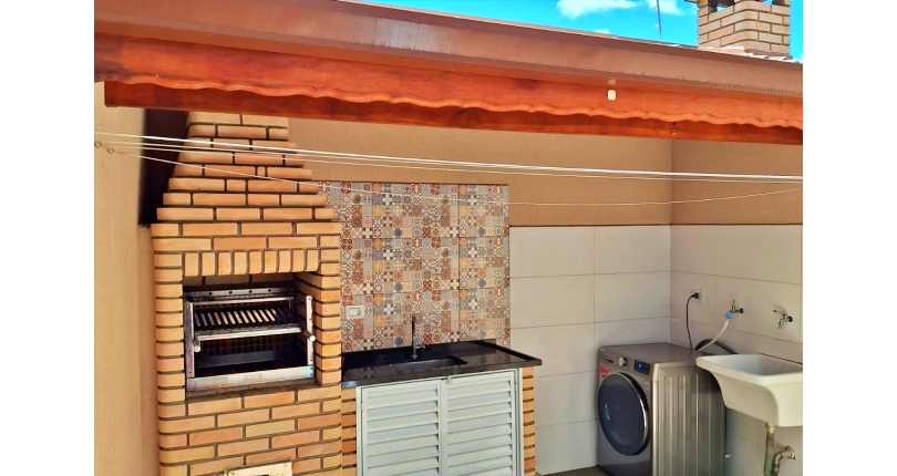 Lindo Sobrado à venda no Bairro do Jardim Regina na Rua Crispim Santos,