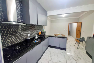 Lindo Sobrado à venda no Bairro do Parque São Domingos na Rua Armando Martino