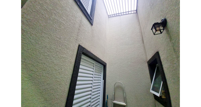 Lindo Sobrado à venda no Bairro do Parque São Domingos na Rua Armando Martino