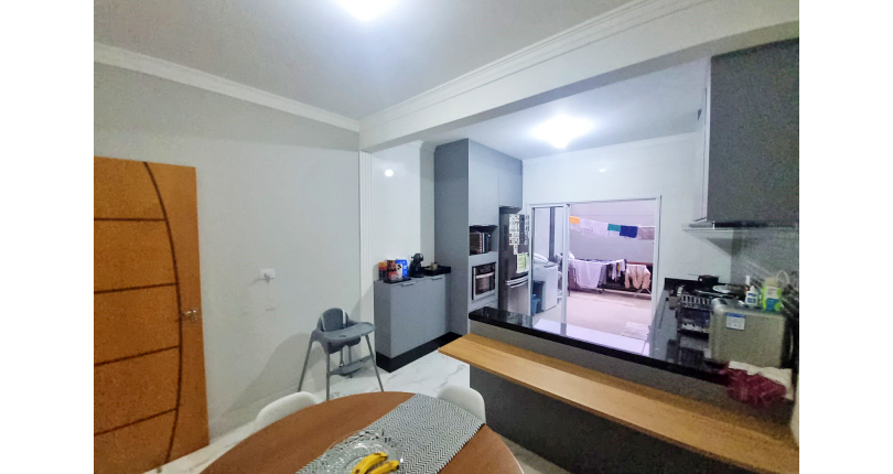 Lindo Sobrado à venda no Bairro do Parque São Domingos na Rua Armando Martino