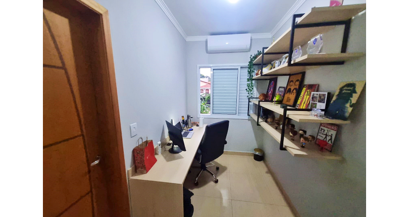 Lindo Sobrado à venda no Bairro do Parque São Domingos na Rua Armando Martino