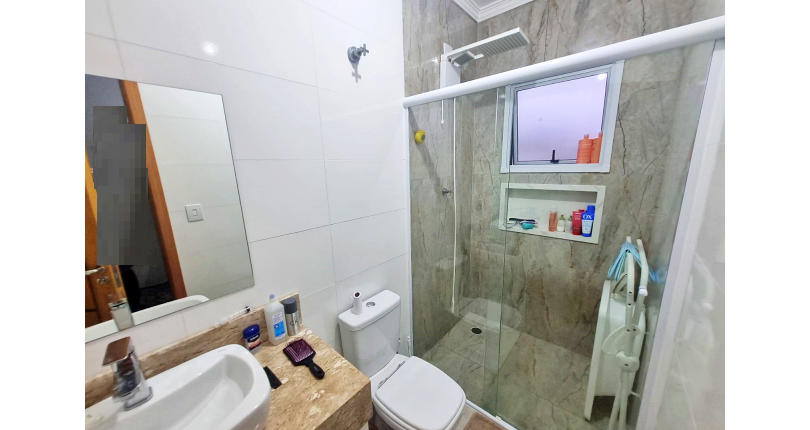 Lindo Sobrado à venda no Bairro do Parque São Domingos na Rua Armando Martino