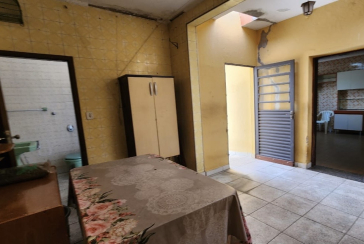 Oportunidade Única na Vila Jaguara! Casa Térrea 