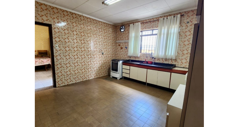 Oportunidade Única na Vila Jaguara! Casa Térrea 