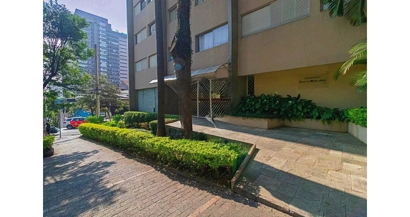 Belo Apartamento à venda nas Perdizes na Rua Caiubi 372