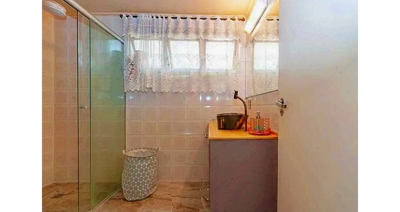 Belo Apartamento à venda nas Perdizes na Rua Caiubi 372