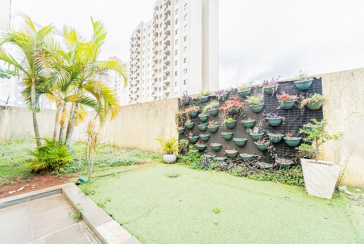 Sobrado à venda em Osasco no Bairro de Quitaúna na Avenida Marechal Edgar de Oliveira 350