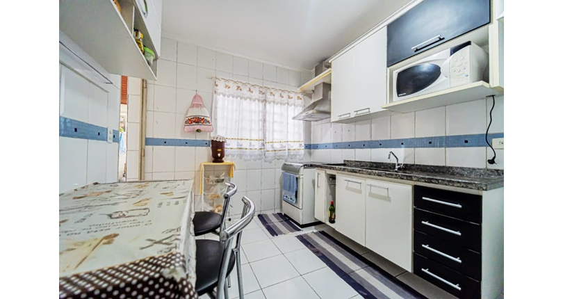 Sobrado à venda em Osasco no Bairro de Quitaúna na Avenida Marechal Edgar de Oliveira 350