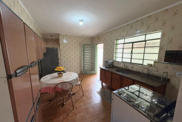 Casa Térrea à venda no Bairro da Vila Mangalot na Rua José Ataliba Ortiz