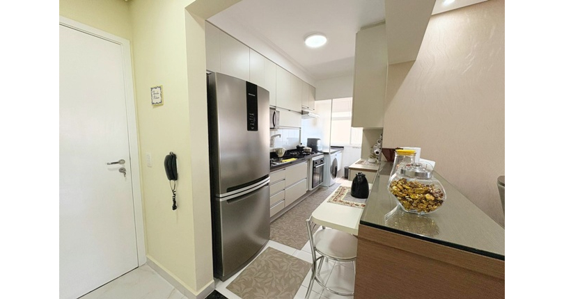 Belo Apartamento à venda no Bairro da Vila Mangalot na Rua Jose Ataliba Ortiz 985, no Condomínio Edifício Vista Verde