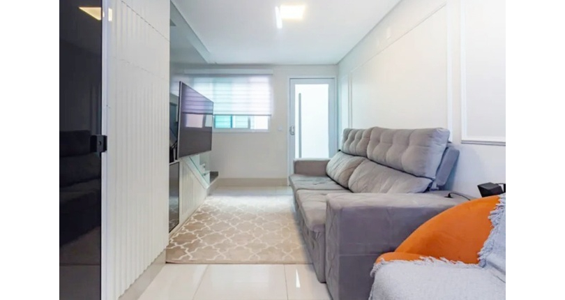 Lindo Sobrado à venda no Bairro da Vila Mangalot na Rua Jose Ataliba Ortiz 834,