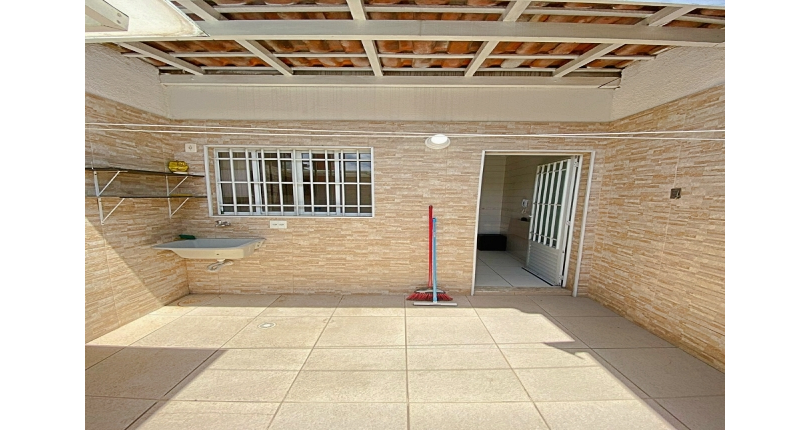 Sobrado à venda no Bairro do Jaraguá na Rua Jairo de Almeida 220