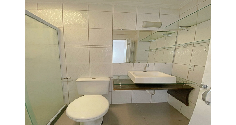 Sobrado à venda no Bairro do Jaraguá na Rua Jairo de Almeida 220